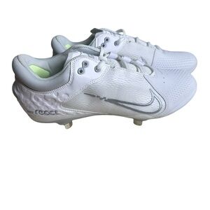 Nike Hyperdiamond 4 Elite Women's Softball Cleats White. Size 12